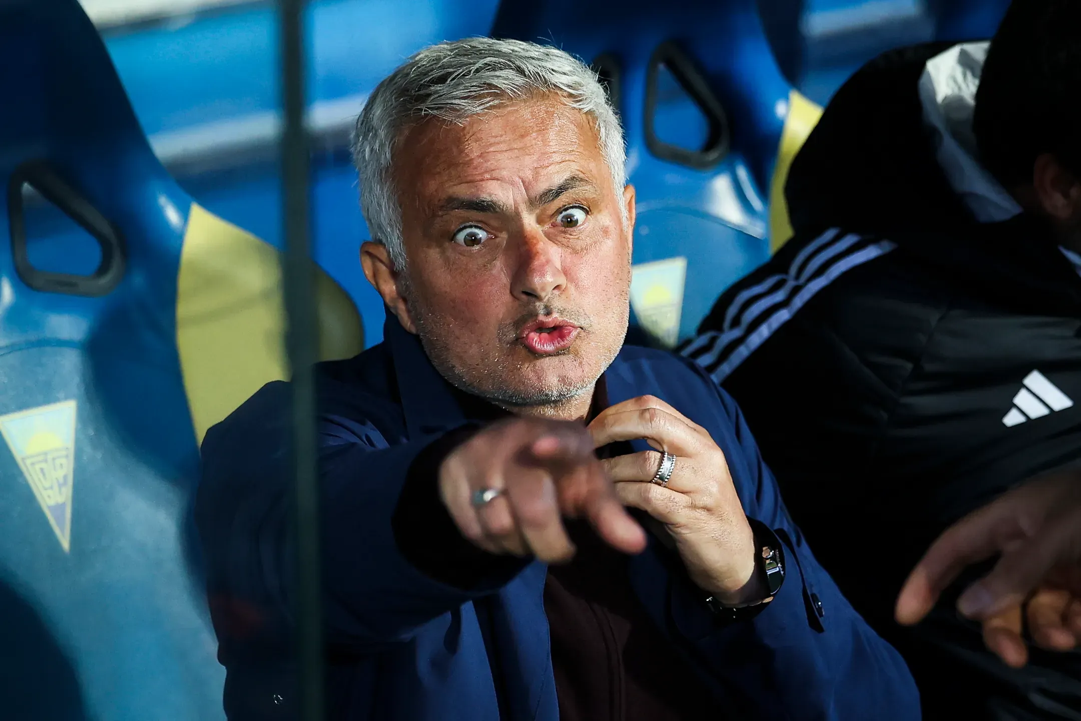 Benfica confirma proposta por Mourinho